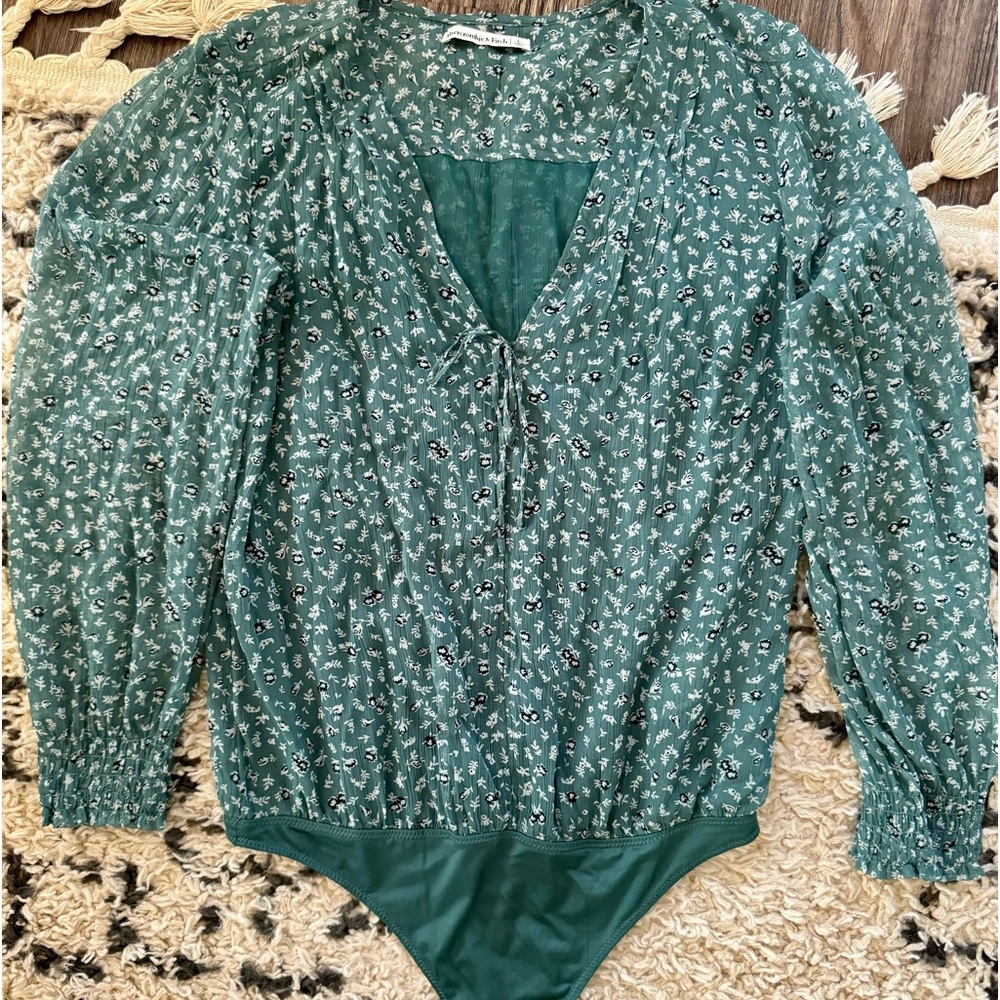 Abercrombie & Fitch, floral bodysuit